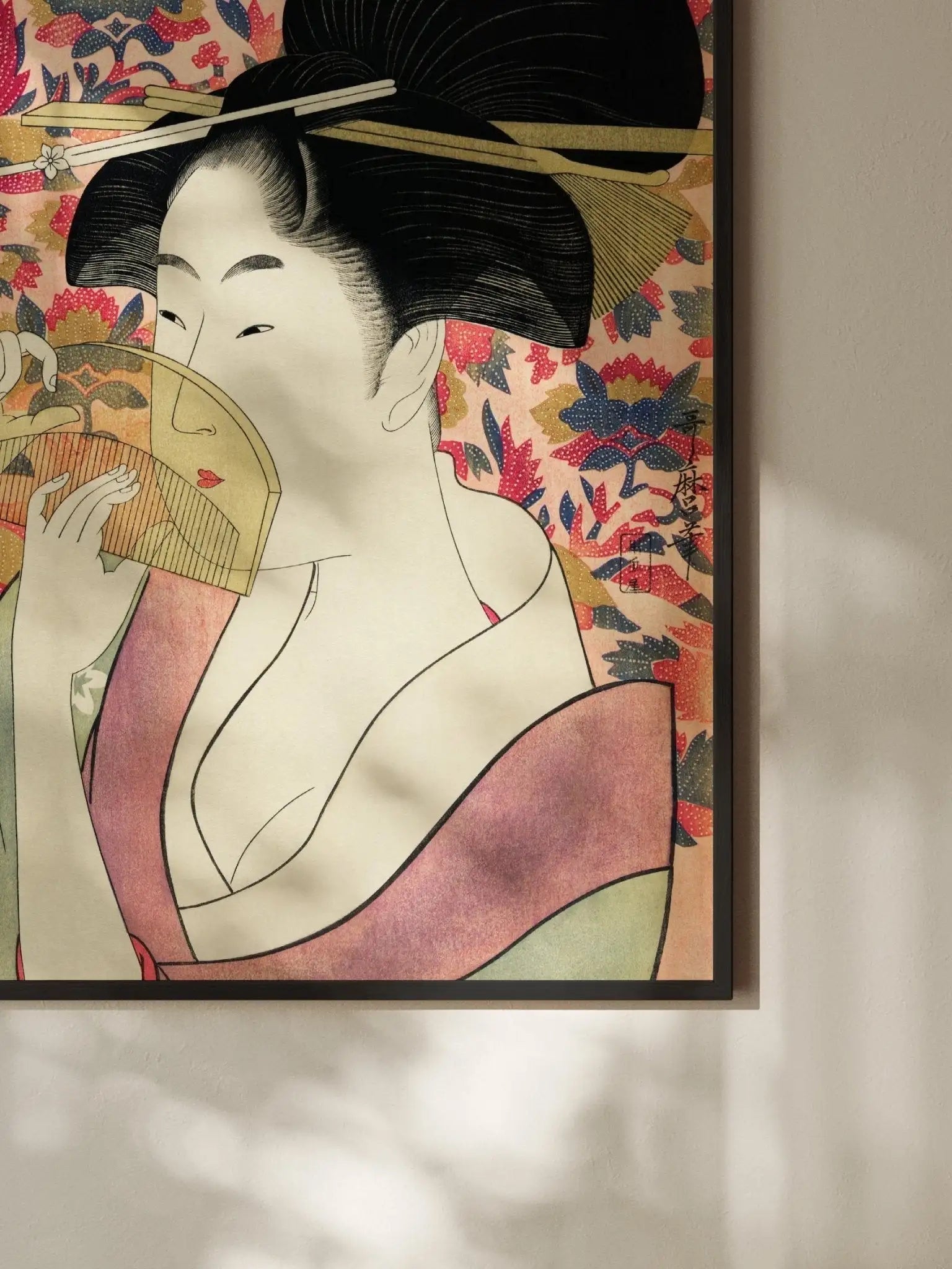 Die Frau mit dem Kamm - Gerahmte Eleganz - HINORI