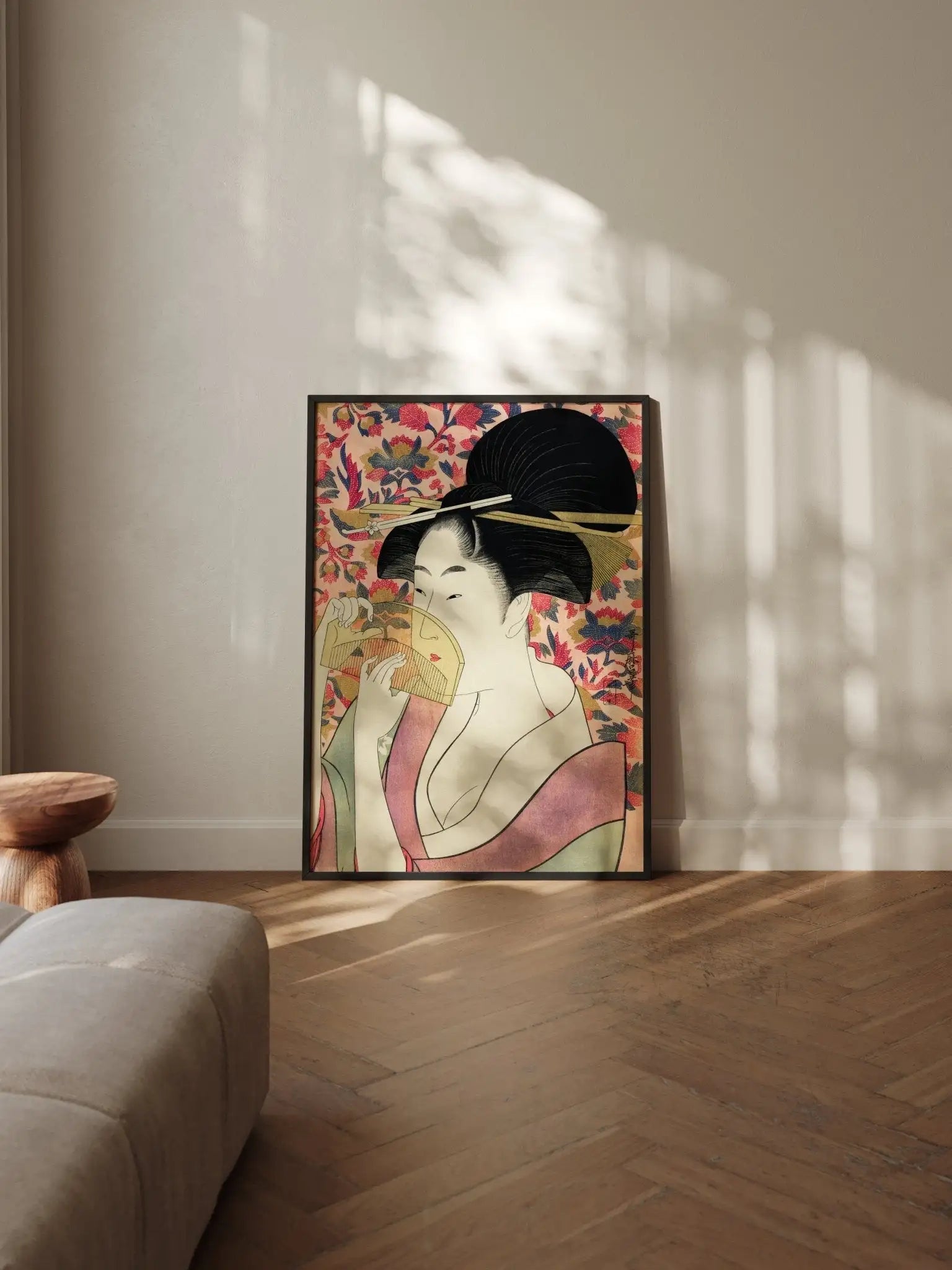 Die Frau mit dem Kamm - Gerahmte Eleganz - HINORI