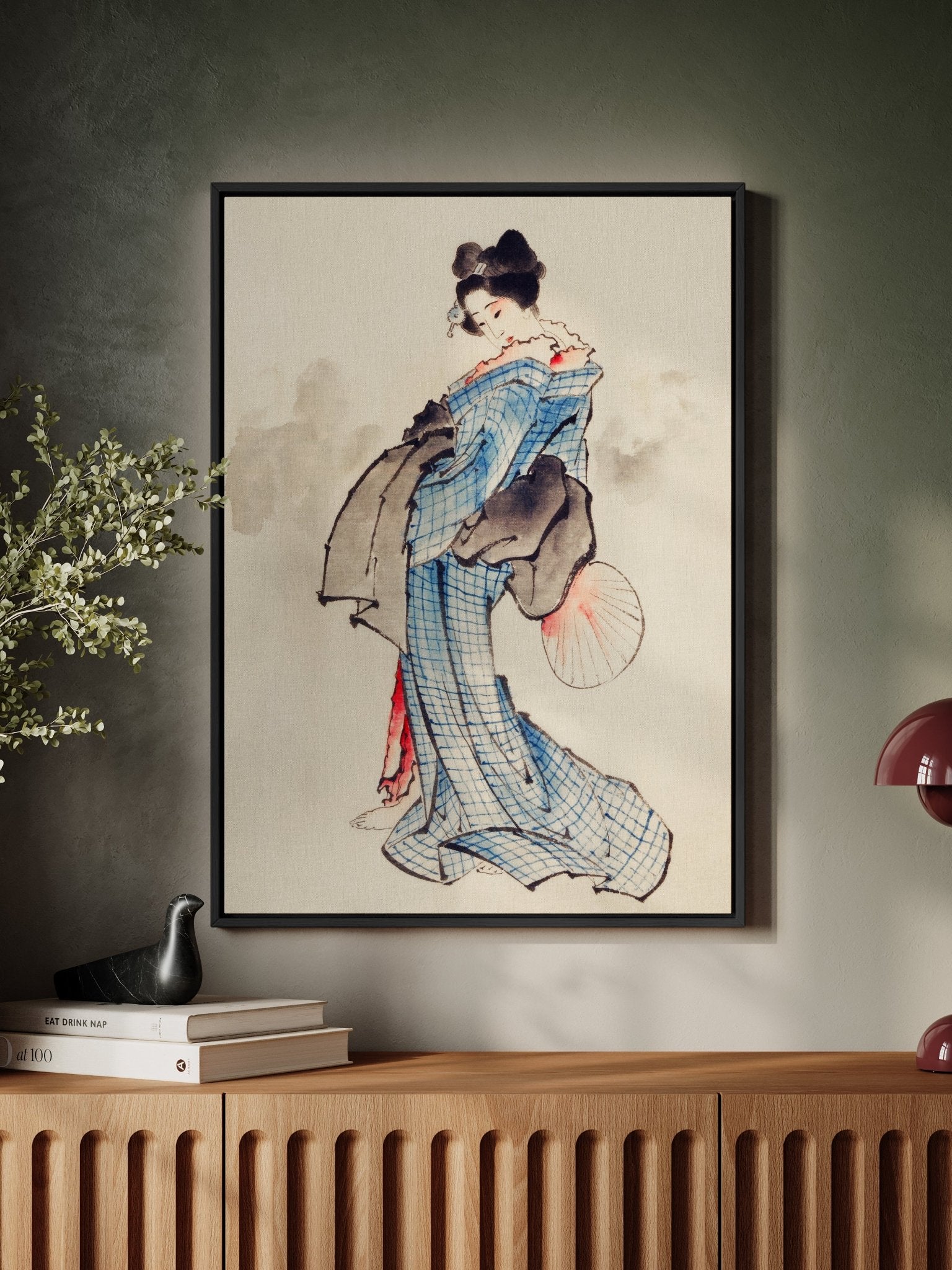 Frau mit Fächer im karierten Kimono - Signature Collection - HINORI