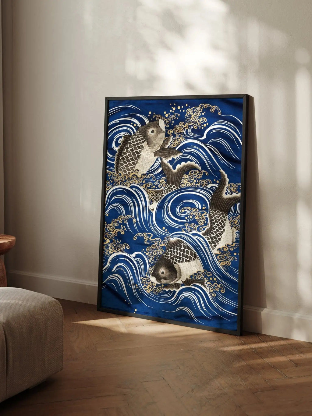 Karpfen in den Wellen - Gerahmte Eleganz - HINORI